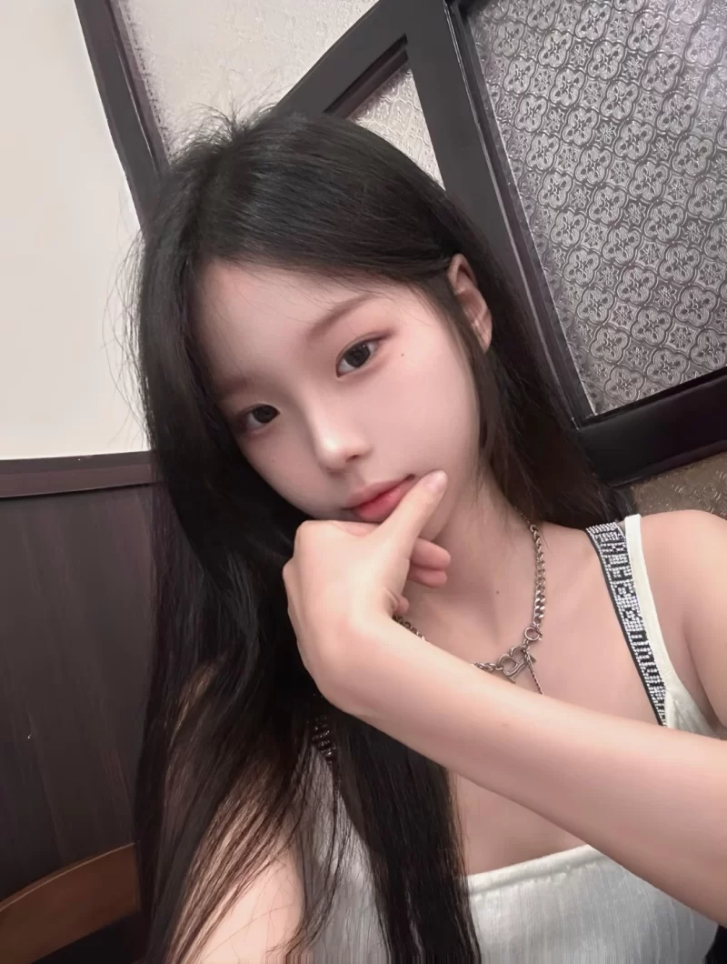 极品粉嫩口活好小嫩妹