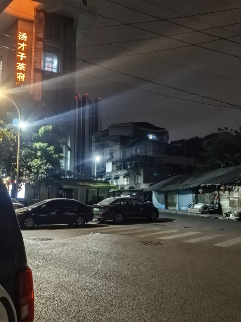 红花西路,站街女