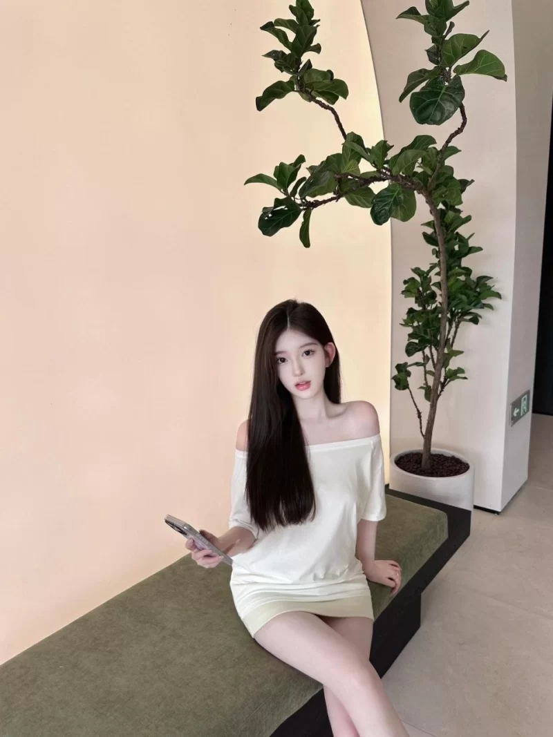 蜜桃臀风骚妹
