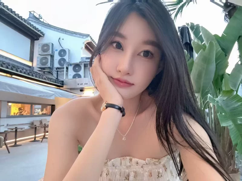约会刚毕业大学生妹