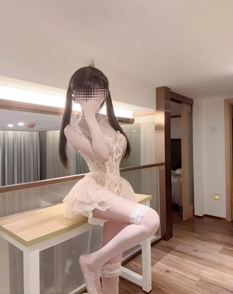 美女找金主 包养伴游 除偏远地区