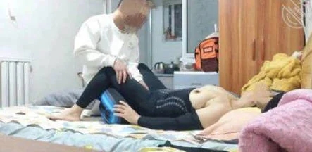 〔兄弟妈妈〕没忍住，还是把兄弟的妈给操了，大奶揉着真爽