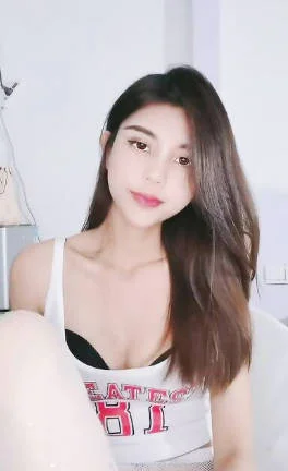漂亮眼睛有点像混血红唇美女 露臀白网袜电臀诱惑 拨开内裤露多毛小穴 手指拍打大量出水 顶级美腿玩一年