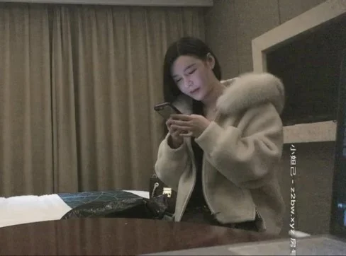 3500网约高端外围，车模兼职大长腿，白嫩美乳观音坐莲娇喘不断